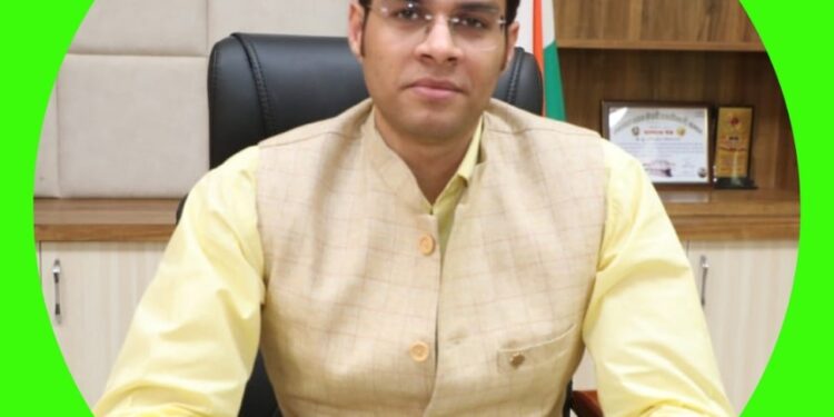 कलेक्टर श्री प्रसाद ने जिला कोषालय अधिकारी को प्रभार से मुक्त करने शासन को लिखा पत्र