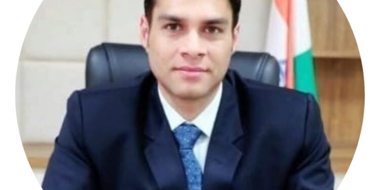 जनता के साथ असंवेदनशील बर्ताव पड़ा भारी  कलेक्टर ने अधीक्षण अभियंता विद्युत वितरण कंपनी को 3 दिवस में प्रतिवेदन प्रस्तुत करने का दिया निर्देश