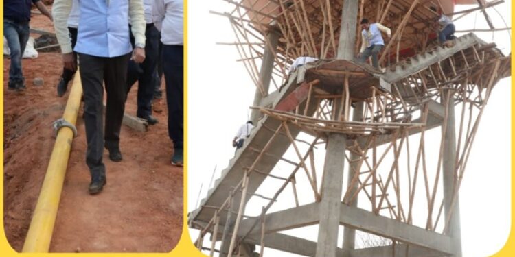 टंकी पर चढ़ कर लिया जायजा पठरा में कलेक्टर ने लिया नल जल योजना