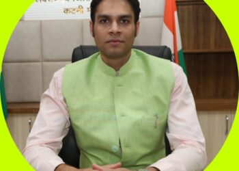 संसारपुर के 12 किसानों का खरीफ उपार्जन का दो साल पुराना साढ़े 12 लाख रुपये का लंबित भुगतान होने से खुश हुए किसान.किसानों को भुगतान दिलाने के कलेक्टर श्री प्रसाद के प्रयास हुए फलीभूत