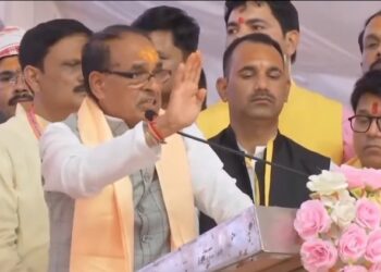 संस्कृत विद्यालय के 1 से 5 तक के छात्रावासी विद्यार्थियों को 8 हजार रुपए, 6 से 12 तक के विद्यार्थियों को 10 हजार रुपए प्रदान किए जाएंगे CM
