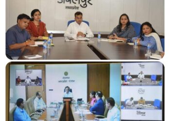 मुख्य सचिव इकबाल सिंह बैस ने आज मंगलवार को प्रदेश के सभी जिला कलेक्टरों की वर्चुअल बैठक