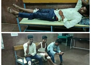 छिन्दवाड़ा तेज रफ्तार 2 बाइक सवारों की हुई आमने सामने जोरदार टक्कर,3 लोग हुए घायल*