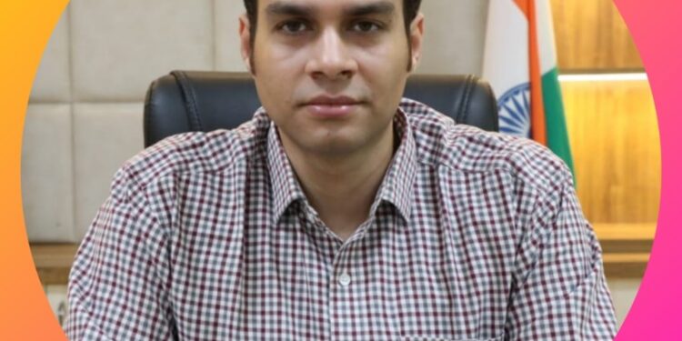 कुंए में डूबने से हुई मौत के प्रकरण में मृतक के पिता को 4 लाख की आर्थिक सहायता प्रदत्त प्रकाशित समाचार को संज्ञान में लेकर कलेक्टर ने कराई कार्यवाही
