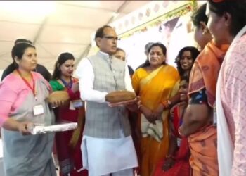 मुख्यमंत्री श्री शिवराज सिंह चौहान के मुख्य आतिथ्य में गैरीसन ग्राउंड, जबलपुर में आयोजित ‘मुख्यमंत्री लाड़ली बहना योजना’ कार्यक्रम