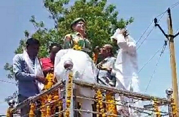 अमर शहीद की प्रतिमा और स्मारक का लोकार्पण बड़वारा विधायक ने किया