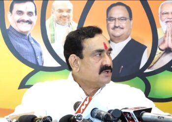 गृह मंत्री नरोत्तम मिश्रा ने बताया कि भोपाल में युवक से मारपीट के वायरल वीडियो की घटना के जांच के आदेश पुलिस कमिश्नर को दिए गए