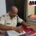 ट्रेन में चेकिंग कर रहा फर्जी टीसी गिरफ्तार फर्जी जॉइनिंग लेटर, आईकार्ड और कुछ सामान बरामद