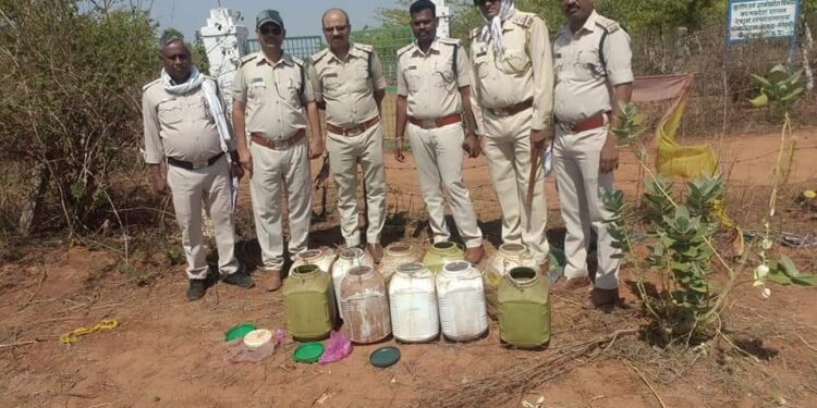 मंगलवार को कार्यवाही के दौरान 615 किलोग्राम महुआ लाहन एवं 15 लीटर अबैध हाथ भट्टी मदिरा जप्त  आबकारी अधिनियम के तहत 6 न्यायालयीन प्रकरण पंजीबद्ध