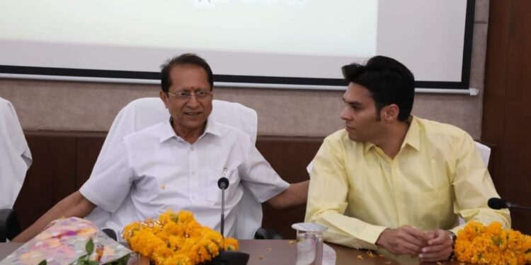 जन अभियान परिषद के उपाध्यक्ष,राज्यमंत्री दर्जा प्राप्त ड़ॉ. जितेन्द्र जामदार ने करी जन अभियान परिषद के कार्यों की समीक्षा जन अभियान परिषद का स्वरूप विराट – डॉ जितेन्द्र जामदार