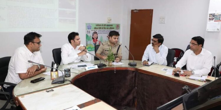 जिले के प्रमुख स्मारकों एवं पर्यटन स्थलों को बढावा देने कलेक्टर अवि प्रसाद की अध्यक्षता में बठक संपन्न
