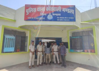 पुलिस अधीक्षक मंडला की खूंखार अपराधी पर त्वरित कार्यवाही के निर्देश, कोतवाली पुलिस ने हत्या के प्रयास के आरोपी को हथियार सहित किया गिरफ्तार*