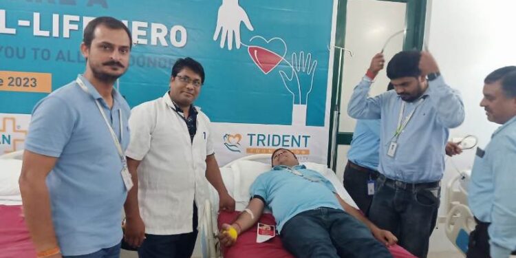 कलेक्टर नीरज कुमार सिंह के मार्गदर्शन में रक्तदान के प्रति बढ़ रही जागरूकता,विश्व रक्तदान दिवस पर तीन स्थानों पर लगाए गए शिविर