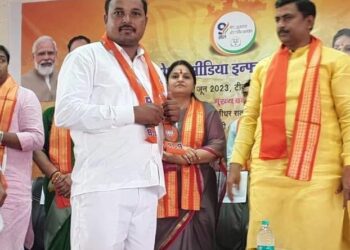 कांग्रेस को लगा बड़ा झटका,दो बड़े नेताओं ने चुनाव से पहले ली भाजपा की सदस्यता