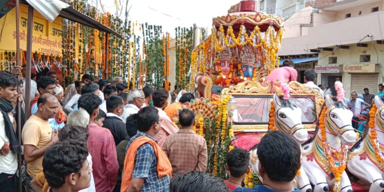 रिमझिम फुहारो के बीच सिमरिया मे निकली भगवान् जगन्नाथ की विशाल शोभायात्रा, भारी संख्या मे श्रद्धालु हुए शामिल,