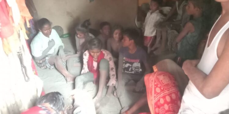 आकाशीय बिजली का कहर      *आकाशी बिजली की चपेट में आने से एक ही परिवार के आधा दर्जन झुलसे*