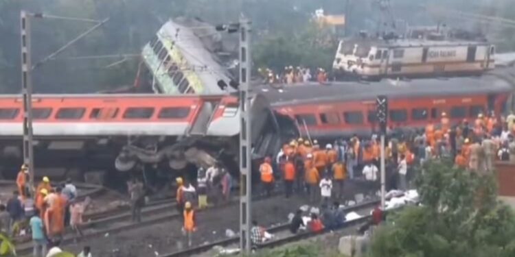 अब तक 250 लोगो की मौत 900 से ज्यादा धायल होने की जानकारी