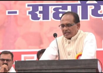 रिटायरमेंट के बाद आंगनबाड़ी कार्यकर्ता को 1.25 लाख रुपये और आंगनबाड़ी सहायिका को 1 लाख रुपये एकमुश्त दिए जाएंगे CM