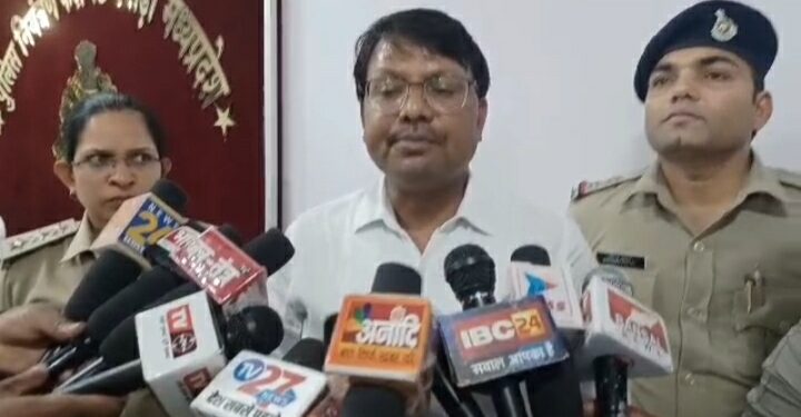 लूट का खुलासा* *बाहर के हैं आरोपी, पुलिस ने किया गिरफ्तार*