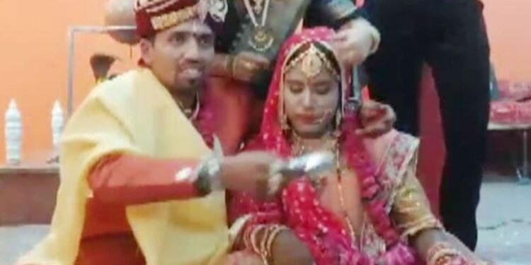 लुटेरी दुल्हनों ने लगा दिया लाखों का चूना चचेरे भाईयों को