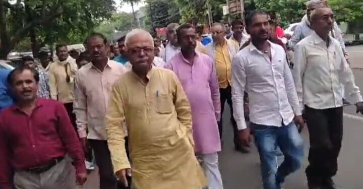 विजयराघवगढ़ के पूर्व विधायक ध्रुव प्रताप सिंह भोपाल पहुँच चुके प्रदेश अध्यक्ष कमलनाथ के समक्ष कांग्रेस की सदस्यता ग्रहण करेंगे देखिऐं VIDEO