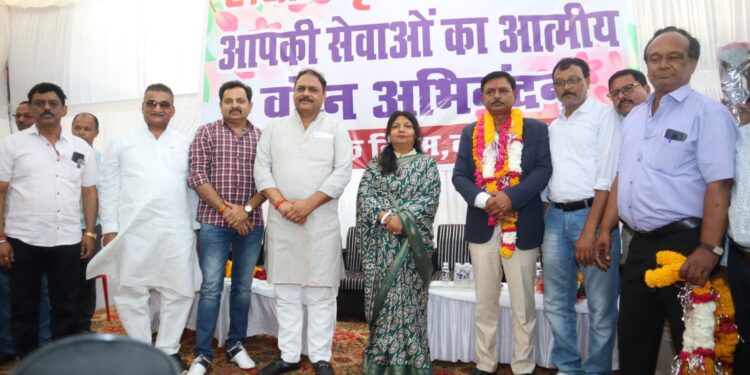 कार्यपालन यंत्री शैलेश जायसवाल सहित दो अन्य कर्मचारी हुए सेवानिवृत्त