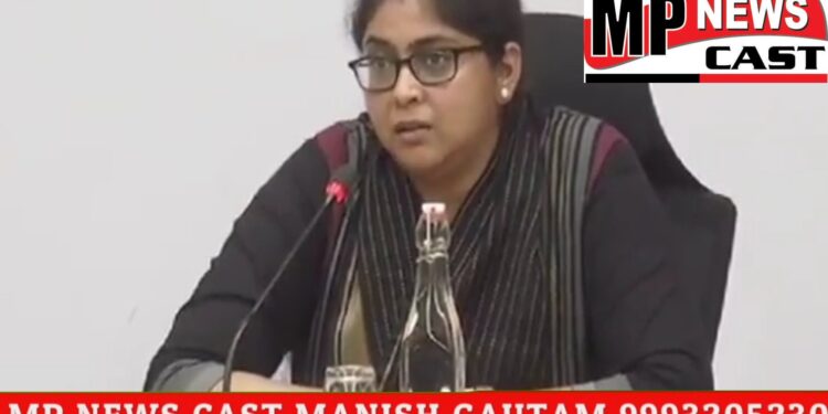 निगम आयुक्त हर्षिता सिंह ने पार्षद पति को बैठक से किया बाहर। कहा- मैं आपकी एक नहीं सुनूंगी, पार्षद मैडम कहां