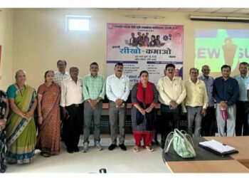 शासकीय महात्मा गांधी स्नातकोत्तर महाविद्यालय में विद्यार्थियों को दी सीखो कमाओ योजना की जानकारी : प्राचार्य डॉ मेहता