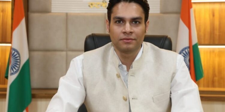 कलेक्टर अविप्रसाद ने जिले के 4 बी.आर.सी. से मांगा स्पष्टीकरण