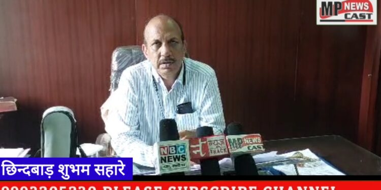 65 लाख के गबन का बाबू निकला मास्टरमाइंड जिला शिक्षा अधिकारी जीएस बघेल द्वारा की गई निलंबन की कार्रवाई