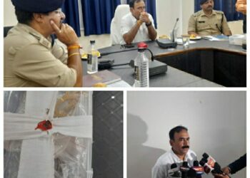 हरदा  खमलाय गांव डकैती कांड के आरोपी पकड़ाये पुलिस ने 34 लाख का सोना किया बरामद भाजपा नेता के यहां हुई थी वारदात