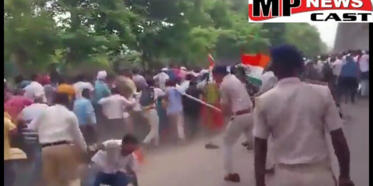 विधानसभा, देखें लाठी चार्ज के VIDEO देखे