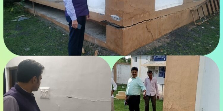 कलेक्टर के निर्देश पर कार्यपालन यंत्री  ठाकुर ने गुणवत्ता जांचने किया बिलहरी उपतहसील भवन का मुआयना