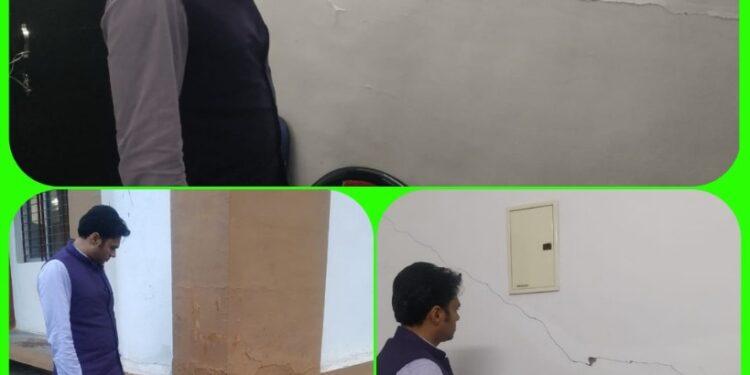 तत्कालीन कार्यपालन यंत्री सहित 4 अधिकारियों को कारण बताओ नोटिस जारी