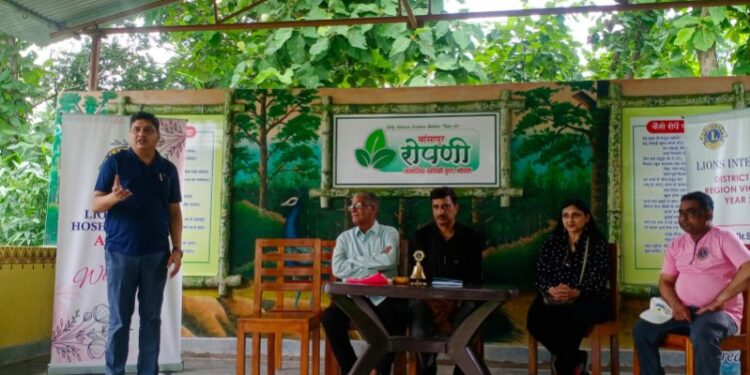 लायंस क्लब और आयुष नर्मदापुरम की पर्यावरण व पर्यावरण संरक्षण को लेकर हुई गोष्टी