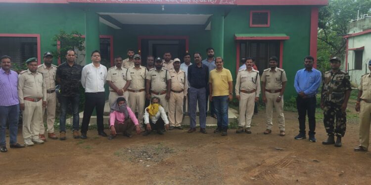 सतपुड़ा टाइगर रिजर्व के चुरना क्षेत्र की डबरादेव बीट में हुए बाघ के शिकार प्रकरण में गुरुवार को दो आरोपियों को गिरफ्तार किया गया