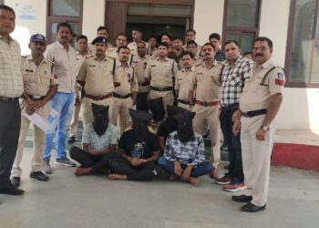 दिन दहाडे व्यापारी की किडनैपिंग कर डकैती डालने वाले 7 आरोपियों को सागर पुलिस द्वारा 24 घण्टे के अंदर किया गिरफ्तार