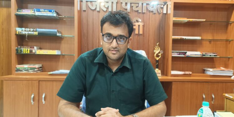 नन्हवारा सेझा सचिव रामभरोस सेन निलंबित. आंगनवाड़ी भवन निर्माण की राशि का दुरुपयोग करना पड़ा महंगा