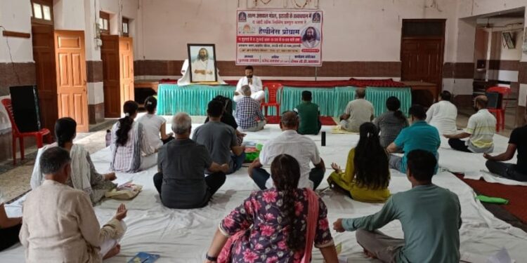 आर्ट आफ लिविंग का 6 दिवसीय हैप्पीनेस प्रोग्राम हुआ प्रारंभ