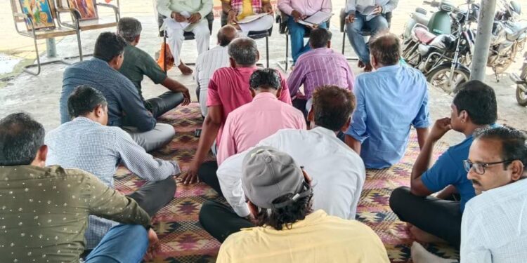 भारतीय किसान संघ की मासिक बैठक माखन नगर में हुई आयोजित,कलेक्टर से दूरभाष पर किसानों की स्लाट बुकिंग एवं अन्य समस्याओं को लेकर की गई चर्चा,समस्या दूर करने का दिया आश्वाशन…