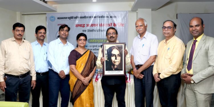 नर्मदापुरम में पत्रकारिता विश्वविद्यालय की एक दिवसीय कार्यशाला सम्पन्न