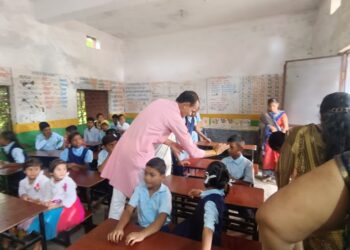 टिमरनी स्कूल चले हम
