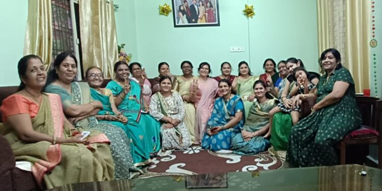 हरियाली अमावस्या पर अग्रवाल समाज की महिलाओं द्वारा भजन संध्या का किया आयोजन : भारती अग्रवाल