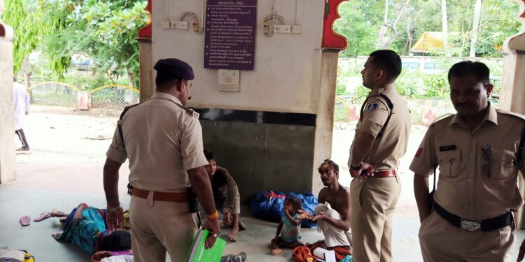 सिटी कोतवाली टीआई विक्रम रजक के नेतृत्व में शहर में सघन मुसाफिर चेकिंग अभियान चलाया गया,मचा हड़कंप