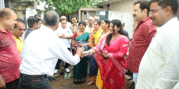 महापौर श्रीमती प्रीति संजीव सूरी ने उपनगरीय क्षेत्र माधव नगर के बाबा नारायण शाह वार्ड में 24 लाख के निर्माण कार्यों की दी सौगातें*