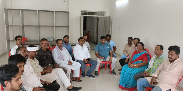 बनखेड़ी से सिवनी मालवा तक कांग्रेसियों ने किया मुख्यमंत्री का विरोध,पुलिस ने किया गिरफ्तार