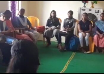 हरदा-: पहर फाउंडेशन ने गरीब बच्चों को दी एजुकेशन किट