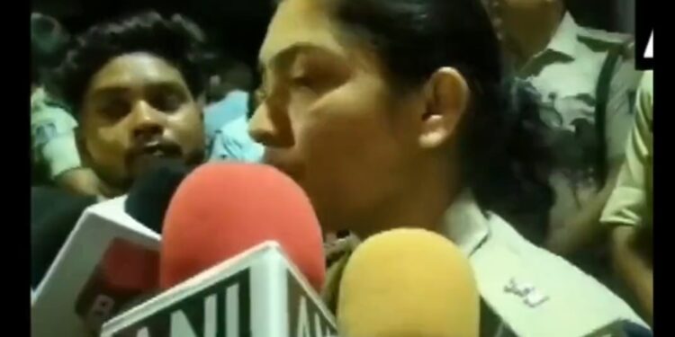 सीधी जिले में हुए जघन्य अपराध के आरोपी प्रवेश शुक्ला को पुलिस ने हिरासत में ले लिया