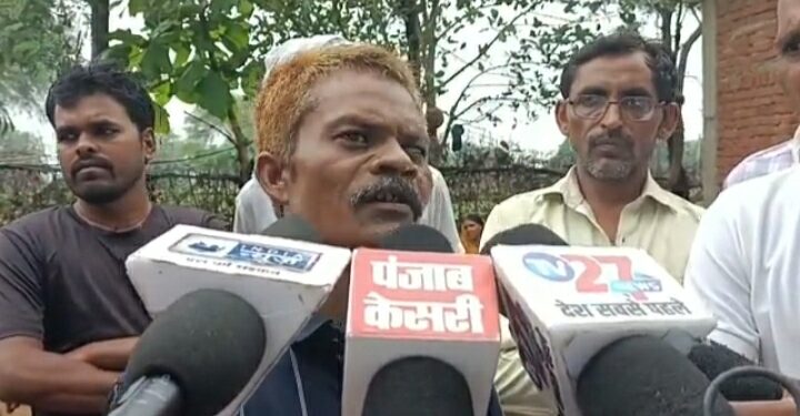 सीधी पेशाब कांड का पीड़ित बोला- प्रवेश शुक्ला को छोड़ दिया जाए,जो हुआ वो हो गया, हमारे गांव का है, मैं कोई कार्रवाई नहीं चाहता