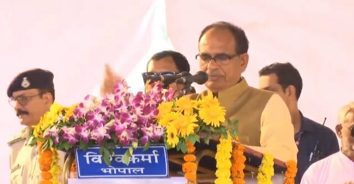 सागर में 10 करोड़ रुपये की लागत से लव-कुश भगवान का मंदिर  और सामुदायिक भवन का निर्माण होगा। मैं आज उसका आदेश लेकर आया हूं: CM